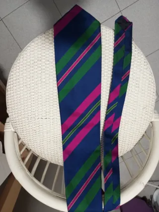 Corbata marca *Edsor Kronen* Seda- Hecha a Mano