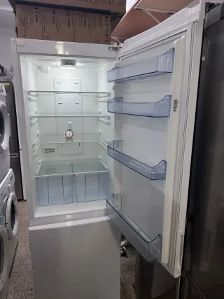 Nevera Combi Benavent con garantía transporte