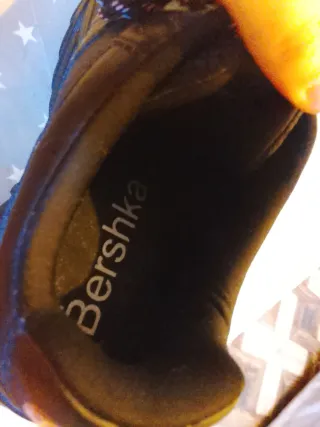 Zapatillas Bershka con dragón