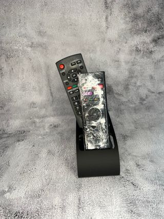 Soporte para 3 mandos a distancia