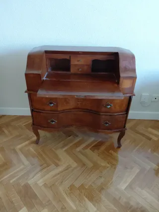 Escritorio clásico nogal como nuevo