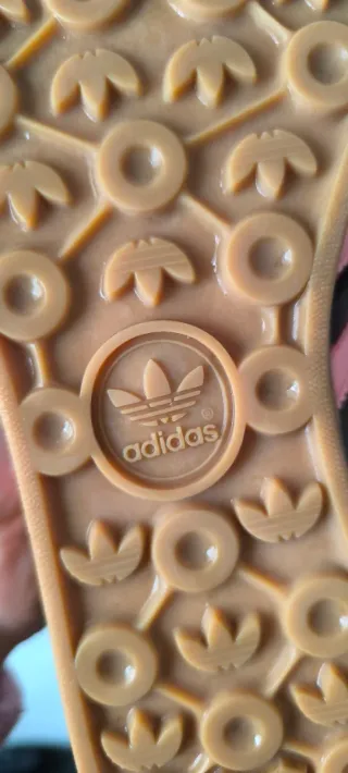 Adidas Gazelle marron y rosa talla 39.