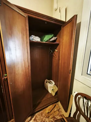 2 camas, armario 5p., mesita noche, cajonera