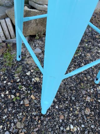 Taburete alto azul industrial