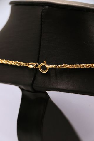 GARGANTILLA MARIPOSA. 18K.