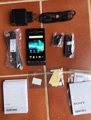 Teléfono móvil Sony, Sin estrenar