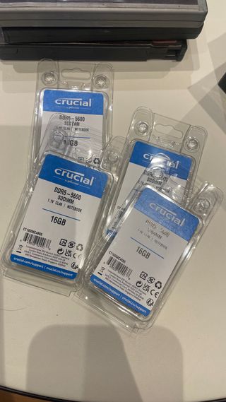 4x Crucial DDR5-5600 SODIMM 16GB