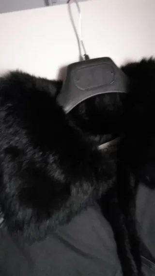 Giaccone donna nero con pelliccia