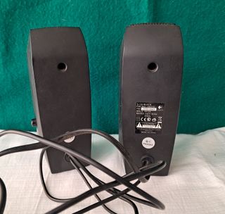 Altavoces Logitech Negros