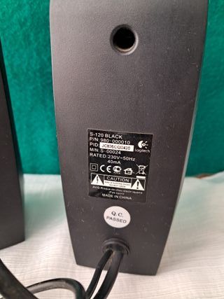 Altavoces Logitech Negros