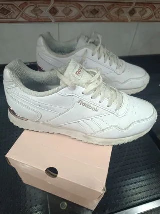 Bambas Reebok Blancas y Doradas Talla 39