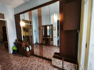 Mueble recibidor madera y cristal