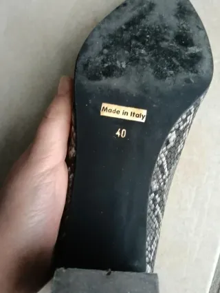 Décolleté in vera pelle pitonata