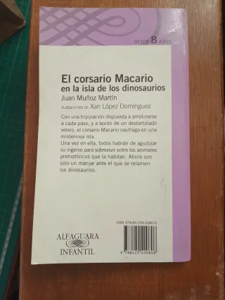 EL CORSARIO MACARIO EN LA ISLA DE LOS DINOSAURI...