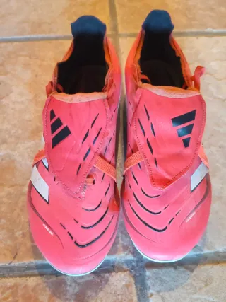 Botas de fútbol Adidas Predator Rojas