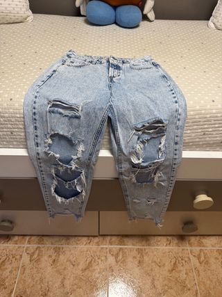 Pull&Bear Pantalones Vaqueros Rotos