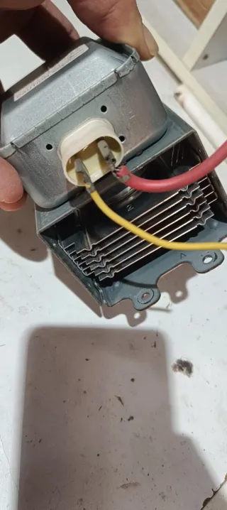 Magnetrón Microondas Sanyo 2M218H