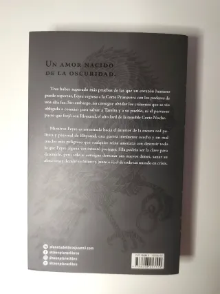 Libros de Acotar: 1 y 2 de Sarah J. Maas.