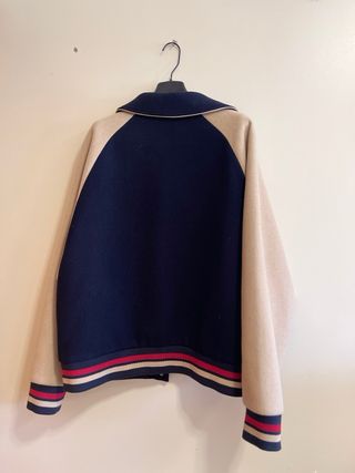 Chaqueta Gant Varsity Azul y Beige