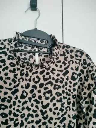 Camisa estampada leopardo