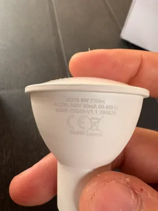 Lampadina GU10 LED – 9W luce fredda (6000K) 120°