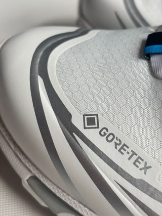 Zapatillas Salomon XT-6 Blancas y Plateadas