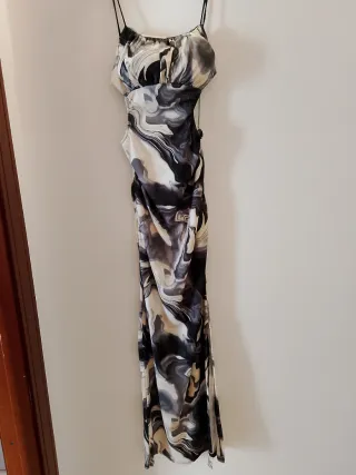 Vestito lungo estivo fantasia aperto dietro