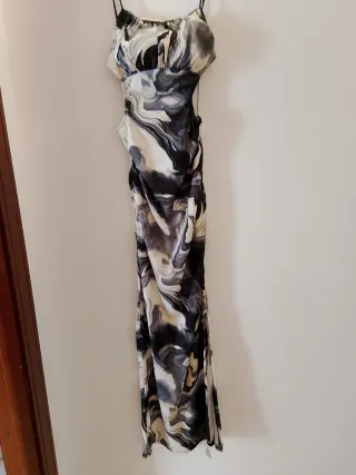 Vestito lungo estivo fantasia aperto dietro