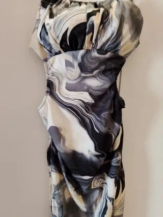 Vestito lungo estivo fantasia aperto dietro