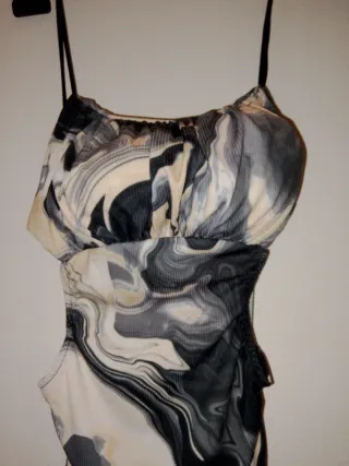 Vestito lungo estivo fantasia aperto dietro