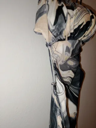 Vestito lungo estivo fantasia aperto dietro