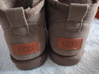 Botas estilo UGG beige talla 39