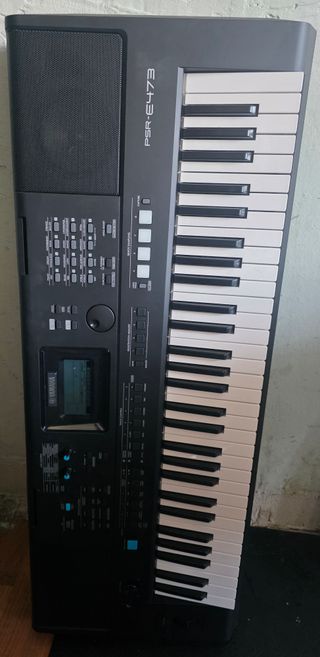 Teclado Yamaha PSR E473