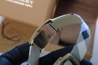 Reloj Burberry Mujer Beige/Dorado