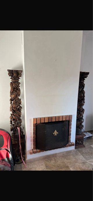 Columna madera tallada aves y vegetales