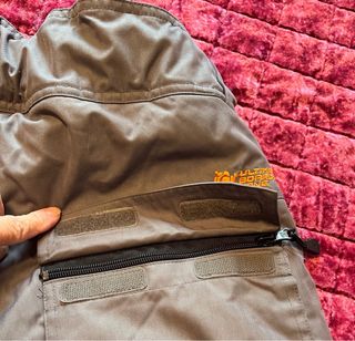 Pantalón impermeable hombre tela