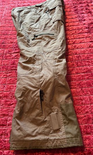 Pantalón impermeable hombre tela