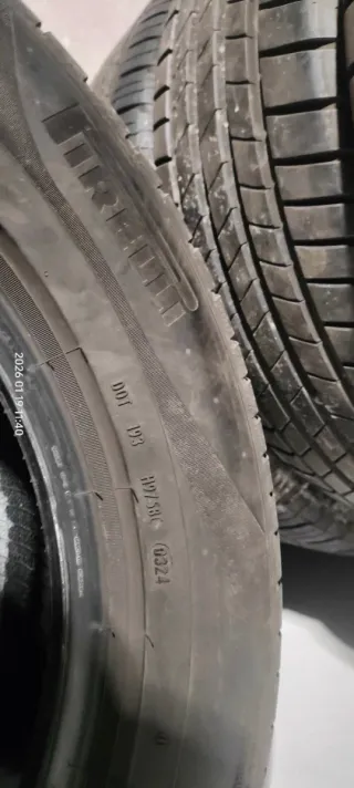 Neumático Pirelli 235/55 R18 100V