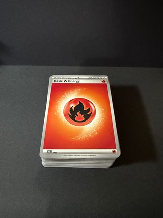 LOTE 100 CARTAS POKEMON ENERGÍA