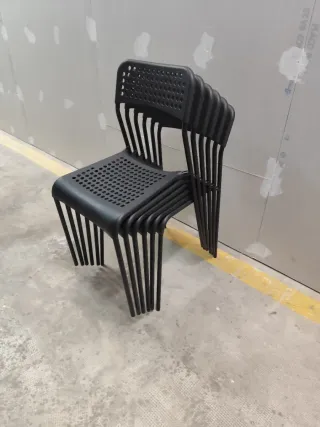 Sillas apilables negras (Set de 6)