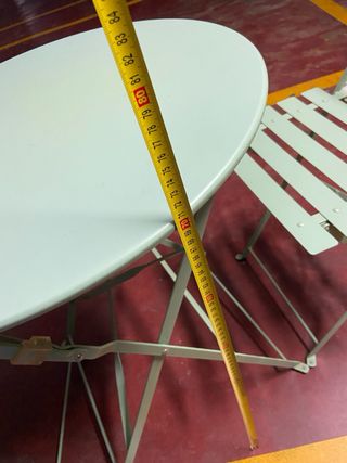 Conjunto mesa y 2 sillas plegables