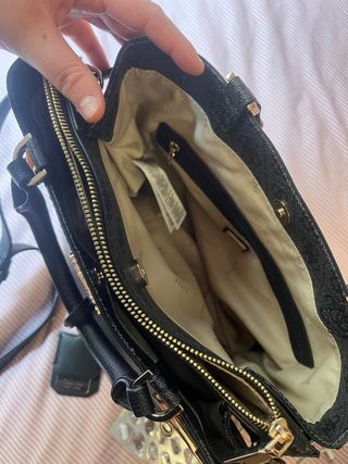 Bolso Guess Negro Estampado