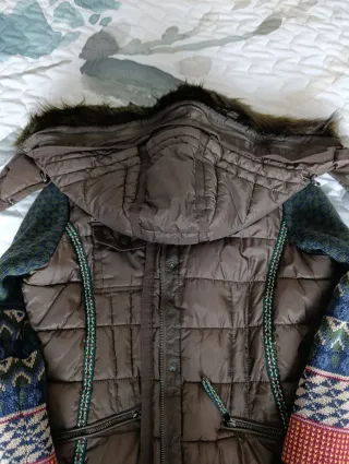 Abrigo largo estampado chica