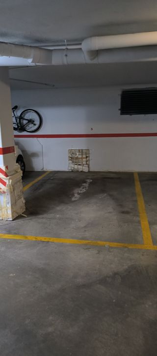 Se alquila plaza de garaje cerca del hospital.