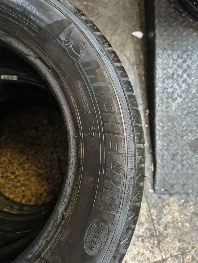 Neumático Michelin 185/65 R15