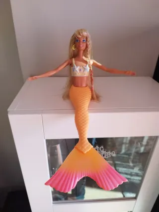 Barbie muñeca Sirena Híbrida Rubia.