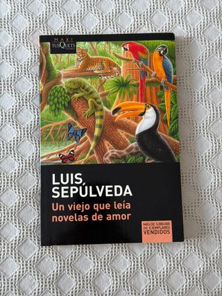 Un viejo que leía novelas de amor (Spanish Edit...