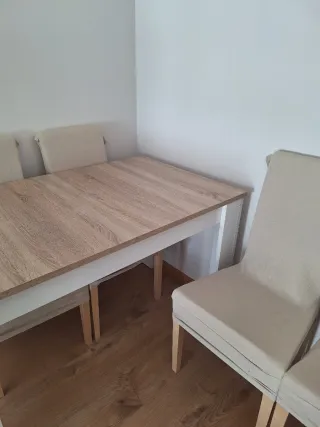 Conjunto mesa extensible de comedor y sillas