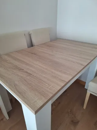 Conjunto mesa extensible de comedor y sillas