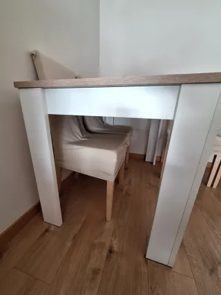 Conjunto mesa extensible de comedor y sillas